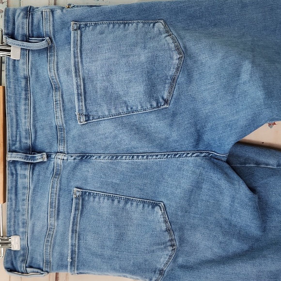 Frame Le One Crop Mini Boot Jeans in Caspio - Picture 5 of 9